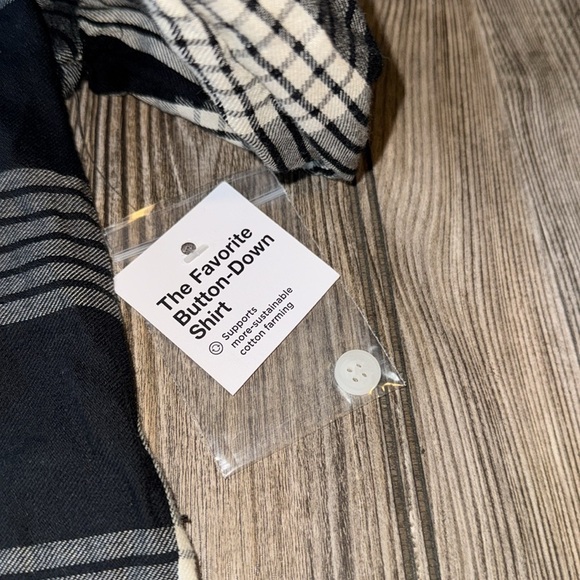 Plaid shirt Black White soft button down small long sleeve NeW preppy classic - Picture 2 of 3
